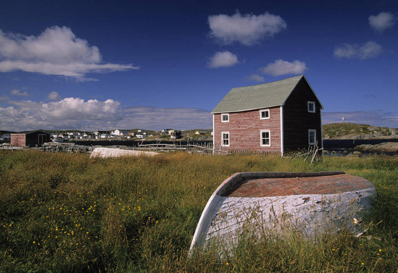 无人,家,横图,室外,白天,正面,旅游,度假,草地,草原,美景,植物,船,加拿大,一艘,阴影,光线,影子,房屋,屋子,景观,旷野,云,云朵,木船,云彩,娱乐,楼房,住宅,草,蓝色,绿色,白云,蓝天,天空,阳光,自然,交通工具,天,享受,休闲,广阔,宽广,景色,放松,晴朗,北美,舟,北美洲,宽阔,自然风光,载具,原野,美洲,北亚美利加洲,亚美利加洲,广大,纽芬兰,晴空,彩图,房子,纽芬兰.拉布拉多,纽芬兰.拉布拉多省,纽芬兰岛