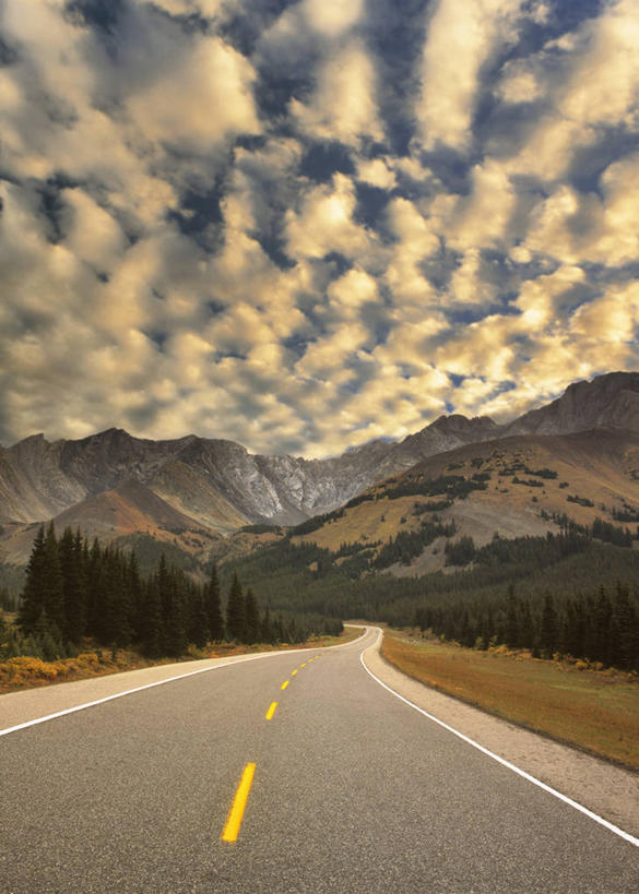 无人,竖图,室外,白天,正面,旅游,度假,草地,草坪,石头,美景,日落,山,山脉,植物,道路,路,公路,加拿大,一排,阴影,整齐,光线,石子,影子,景观,山峰,晚霞,霞光,云,云朵,落日,分界线,停车线,交通,山峦,云彩,娱乐,草,树,树木,排列,蓝色,绿色,白云,蓝天,天空,阳光,自然,黄昏,群山,天,享受,休闲,景色,彩霞,放松,生长,晴朗,成长,车行道,车行道分界线,北美,北美洲,队列,自然风光,标线,美洲,阿尔伯塔省,车行线,阿尔伯塔,北亚美利加洲,亚美利加洲,艾伯塔,艾伯塔省,卡尔加里,夕照,亚伯达,卡纳纳斯基斯,石块,岩石,晴空,夕阳,马路,彩图,阿省,艾省,亚伯达省,亚省,卡城,斜阳