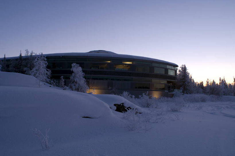 无人,横图,室外,白天,正面,旅游,度假,美景,日落,树林,雪,植物,大雪,标志建筑,地标,建筑,加拿大,一堆,阴影,堆叠,堆积,光线,影子,积雪,景观,晚霞,霞光,雪景,冬季,冬天,落日,建筑群,娱乐,建设,树,树木,蓝色,绿色,蓝天,天空,阳光,自然,黄昏,天,享受,休闲,景色,彩霞,放松,寒冷,生长,晴朗,成长,堆,北美,北美洲,自然风光,美洲,万里无云,首府,北亚美利加洲,亚美利加洲,严寒,西北地区,耶罗纳夫,夕照,耶洛奈夫,晴空,晴空万里,夕阳,彩图,黄刀镇,西北领地,斜阳