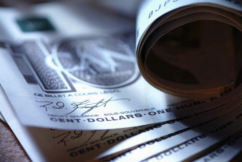 无人,横图,俯视,室内,特写,白天,钱,静物,一排,阴影,花纹,整齐,卷曲,光线,螺旋,钱币,图案,影子,排列,阳光,钞票,金融,纸币,经济,堆,签名,队列,流通,纸钞,贸易,署名,货币,现金,彩图,高角度拍摄