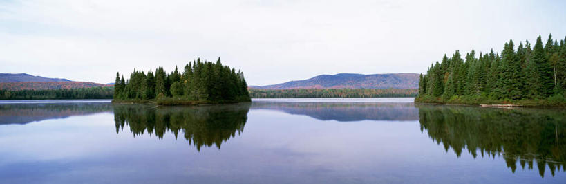 无人,横图,室外,白天,正面,旅游,度假,草地,草坪,河流,美景,山,山脉,水,植物,加拿大,阴影,光线,影子,河水,景观,山峰,水流,云,云朵,山峦,云彩,娱乐,草,树,树木,蓝色,绿色,白云,倒影,蓝天,天空,阳光,自然,群山,天,享受,休闲,景色,放松,生长,晴朗,成长,倒映,北美,北美洲,自然风光,美洲,北亚美利加洲,亚美利加洲,新不伦瑞克,新不伦瑞克省,反照,晴空,彩图