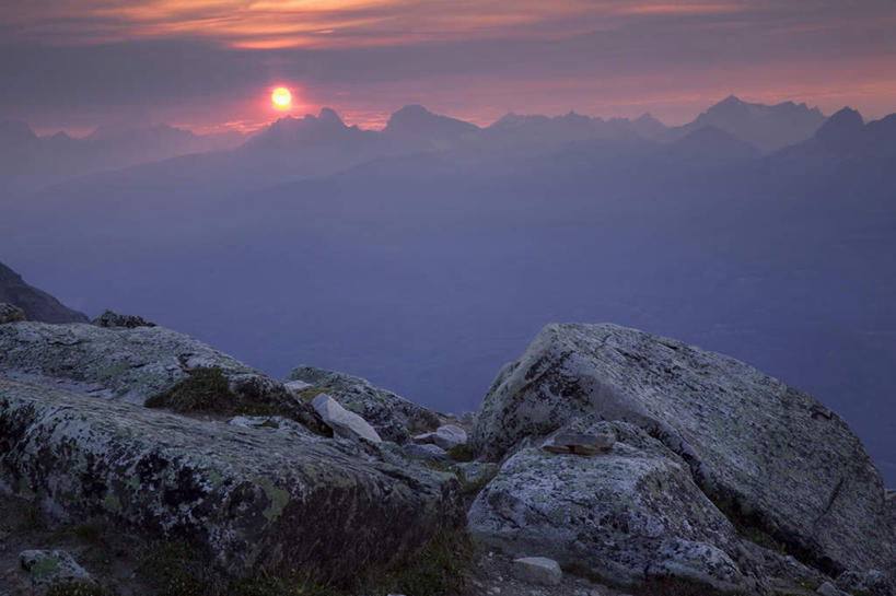 无人,公园,横图,室外,白天,正面,旅游,度假,礁石,石头,美景,日落,山,山脉,加拿大,朦胧,模糊,石子,景观,山峰,晚霞,霞光,云,云朵,落日,山峦,云彩,娱乐,蓝色,白云,蓝天,天空,自然,黄昏,群山,天,享受,休闲,景色,彩霞,放松,晴朗,北美,北美洲,国家公园,自然风光,美洲,阿尔伯塔省,阿尔伯塔,北亚美利加洲,亚美利加洲,艾伯塔,艾伯塔省,贾斯珀国家公园,夕照,礁,石块,岩石,晴空,夕阳,彩图,斜阳