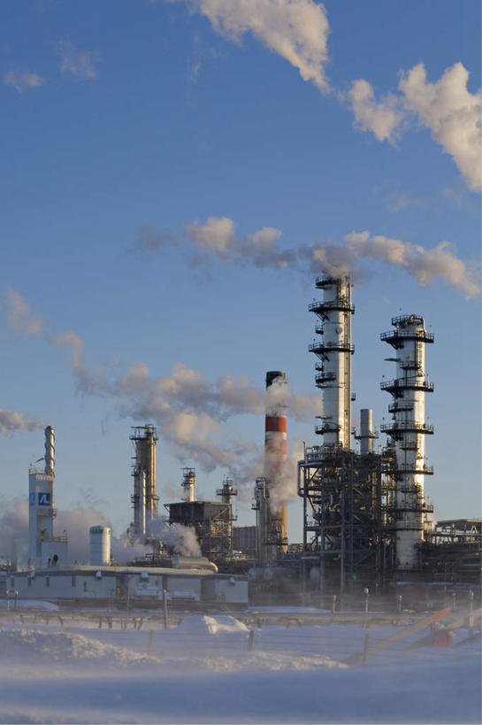 无人,工厂,竖图,室外,白天,仰视,度假,烟囱,海浪,海洋,美景,雾,城市风光,城市,加拿大,阴影,沸腾,光线,蒸汽,影子,景观,浪花,云,云朵,水蒸气,云彩,娱乐,蓝色,白云,蓝天,天空,阳光,海水,天,享受,休闲,景色,放松,晴朗,北美,北美洲,美洲,海景,省会,蒸发,北亚美利加洲,亚美利加洲,魁北克,魁北克城,魁北克省,魁北克市,大海,风浪,海,海水的波动,近岸浪,涌浪,晴空,彩图,低角度拍摄,工地,制造厂