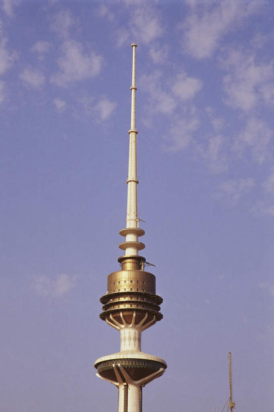 无人,高楼大厦,竖图,室外,白天,仰视,度假,美景,城市风光,标志建筑,城市,大厦,地标,建筑,摩天大楼,科威特,亚洲,阴影,光线,影子,景观,娱乐,建设,蓝色,蓝天,天空,阳光,天,享受,休闲,景色,放松,西亚,科威特国,彩图,低角度拍摄,大楼,高层建筑,高楼,摩天楼