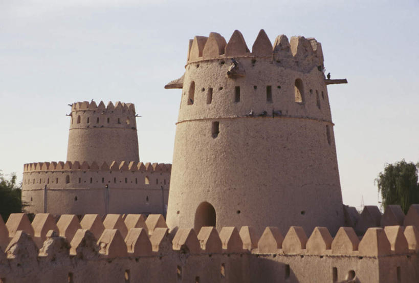 无人,横图,室外,白天,正面,旅游,度假,名胜古迹,标志建筑,地标,建筑,阿联酋,亚洲,阴影,遗迹,光线,影子,围墙,首都,古迹,文物,娱乐,建设,古建筑,蓝色,蓝天,天空,阳光,天,享受,休闲,旅游胜地,放松,西亚,古文明,阿拉伯联合酋长国,阿布扎比,阿布达比,彩图