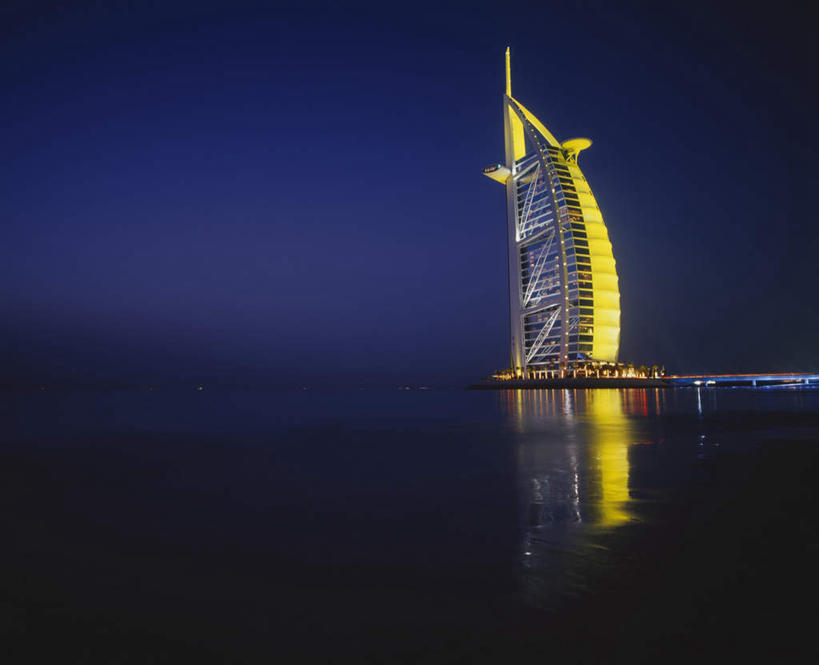 无人,横图,室外,白天,正面,旅游,度假,海浪,海洋,日落,标志建筑,地标,建筑,阿联酋,亚洲,浪花,晚霞,霞光,落日,娱乐,建设,海水,黄昏,享受,休闲,旅游胜地,彩霞,放松,西亚,海景,阿拉伯联合酋长国,迪拜,阿拉伯塔酒店,迪拜帆船酒店,夕照,杜拜,阿拉伯酒店,阿拉伯塔,阿拉伯之星,伯瓷酒店,迪拜酒店,七星级酒店,大海,风浪,海,海水的波动,近岸浪,涌浪,夕阳,彩图,斜阳