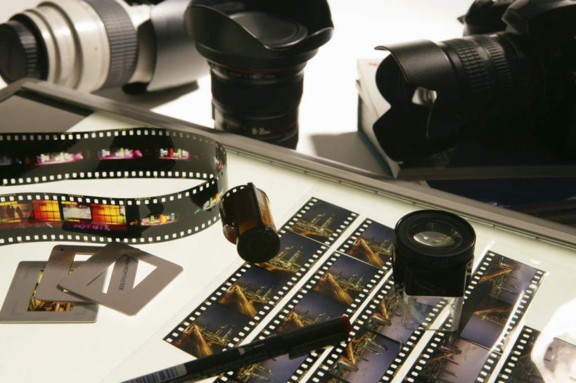 无人,横图,俯视,照片,室内,特写,白天,白色背景,相机,黑色,摄影,影棚,底片,镜头,胶片,相片,照相机,彩图,高角度拍摄,影棚拍摄,拍摄,照相,胶卷