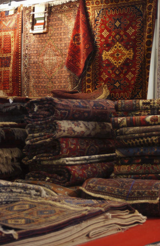 无人,竖图,彩色,室内,白天,正面,满意,纺织品,一排,许多,阴影,柔软,整齐,装饰,光线,毛毯,毯子,影子,很多,纺织,排列,垫子,舒服,温暖,温馨,堆,五颜六色,华丽,柔滑,修饰,色彩斑斓,点缀,舒适,队列,五彩缤纷,惬意,衬托,美观,雅致,雅观,五彩斑斓,娇嫩,柔嫩,优柔,惬心,舒畅,恬逸,五光十色,彩图