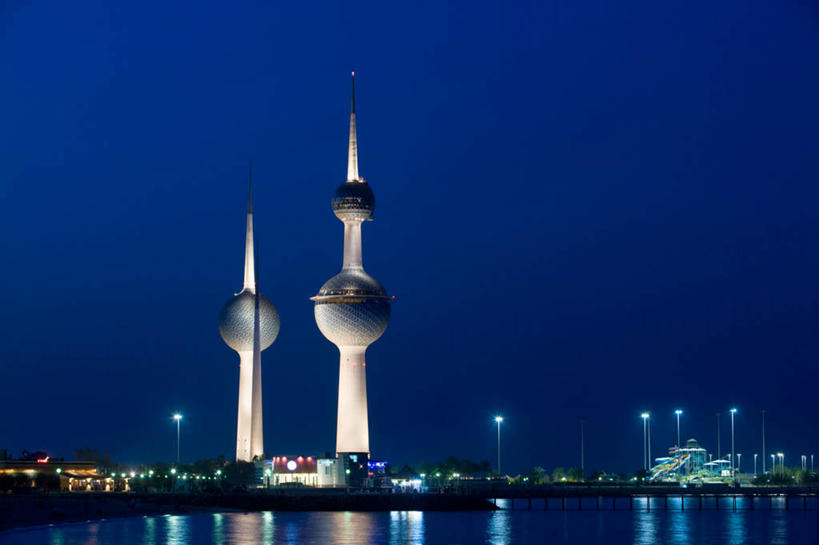 无人,横图,彩色,室外,夜晚,正面,计划,海浪,海洋,美景,沙滩,霓虹灯,科威特,亚洲,波纹,平静,沙子,海岸,景观,浪花,灯光,七彩,沙地,首都,光源,霓虹,灯,蓝色,蓝天,水纹,天空,自然,海水,波浪,天,景色,安静,晴朗,宁静,照明设备,静谧,自然风光,西亚,海景,万里无云,氖灯,沉静,恬静,安祥,僻静,清静,太平,设想,科威特国,科威特城,科威特水塔,设计,大海,风浪,海,海水的波动,海滩,近岸浪,涌浪,晴空,晴空万里,彩图