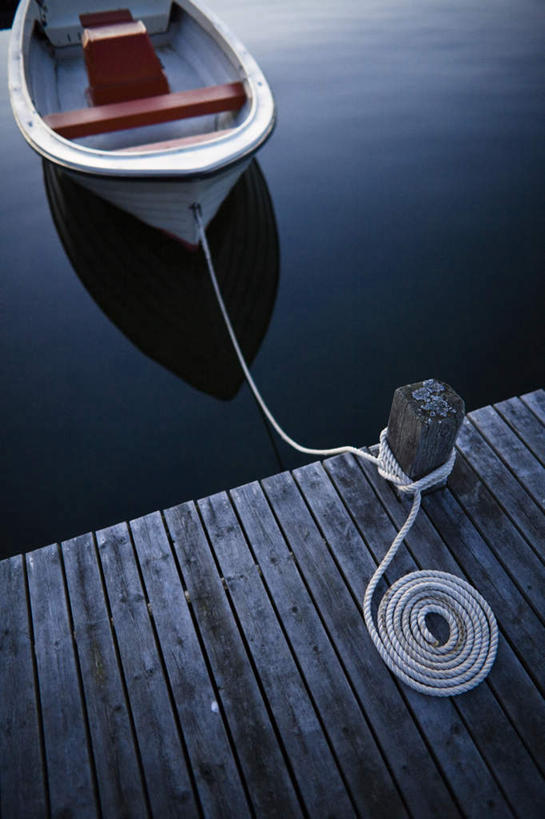 无人,码头,竖图,俯视,室外,白天,旅游,度假,海浪,海洋,美景,港口,船,瑞典,欧洲,一艘,木板,柱子,景观,浪花,桥,木桥,首都,娱乐,栈桥,自然,海水,绳子,交通工具,享受,休闲,景色,放松,人行桥,木板桥,捆绑,绳索,摩托,斯堪的纳维亚,自然风光,载具,北欧,斯德哥尔摩,斯堪的纳维亚半岛,缆绳,海景,系船柱,缆绳桩,缆绳柱,系缆桩,首府,绑缚,瑞典王国,斯德哥尔摩省,大海,风浪,海,海水的波动,近岸浪,涌浪,彩图,高角度拍摄,摆渡口,埠头,渡口,渡头,港湾,海港,货运码头,口岸,商港