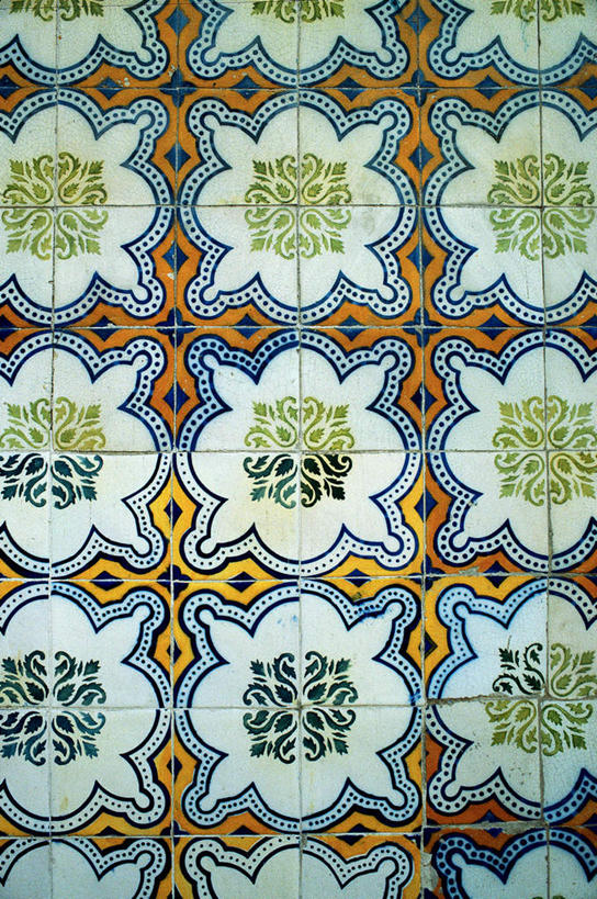 无人,竖图,俯视,室内,白天,阴影,装饰,光线,纹路,瓷砖,图案,影子,装潢,排列,阳光,精致,优美,精美,粉饰,精彩,精巧,摆列,彩图,高角度拍摄,布列,分列