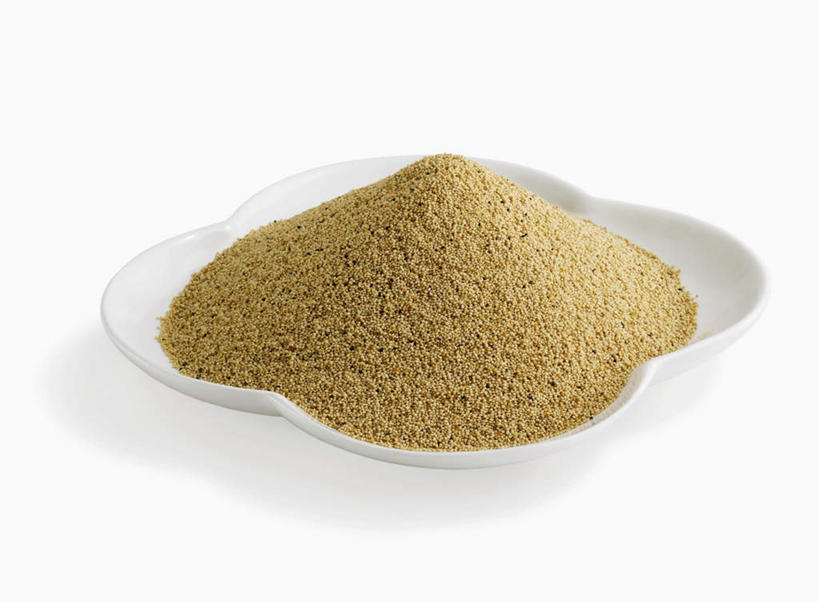 无人,横图,俯视,室内,特写,白天,白色背景,餐桌,桌子,餐具,一堆,许多,阴影,堆叠,堆积,光线,碟子,盘,影子,谷类,谷物,一个,白色,盘子,碟,摄影,影棚,单个,餐台,堆,奎藜,奎藜籽,奎奴亚藜,藜麦,南美藜,彩图,高角度拍摄,影棚拍摄,拍摄