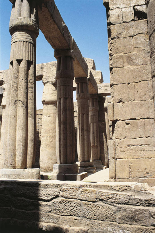 无人,竖图,室外,白天,建筑,埃及,柱子,围墙,历史,废墟,地标建筑,摄影,考古学,中东,卡尔纳克神殿,古埃及文明,古代文明,彩图,旅行,过去,阿蒙神,埃及卢克索