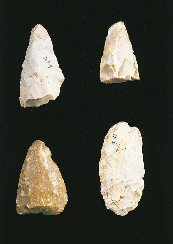 无人,竖图,特写,黑色背景,工具,历史,古代,四个,摄影,手工具,古代文明,打火石,彩图,影棚拍摄,石器时代,过去