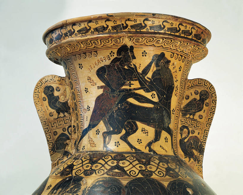 无人,横图,白色背景,神话,冲突,标志,符号,标识,古代,一个,陶器,力量,摄影,单个,部分,打斗,进攻,勇气,大力神,性别符号,古希腊,古代文明,美术工艺,半人马座,彩图,影棚拍摄,男性符号,双耳罐