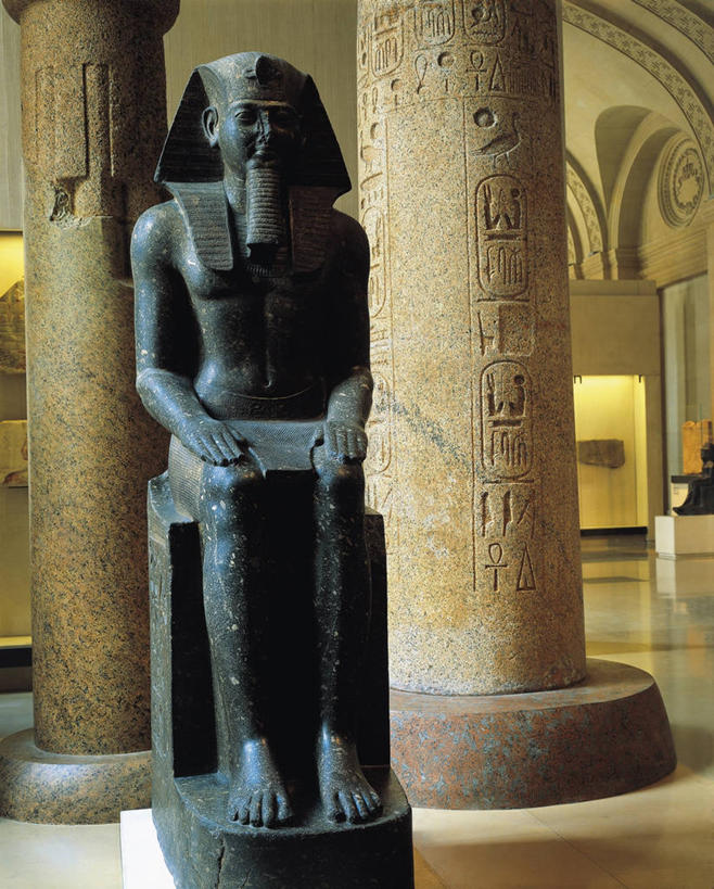 胡须,无人,坐,竖图,室内,白天,雕塑,埃及,标志,雕像,符号,柱子,历史,标识,裸露,古代,一个,赤脚,摄影,单个,中东,象形文字,法老,裸,性别符号,古埃及文明,古代文明,美术工艺,胡子,络腮胡,彩图,传统服装,闪长岩,男性符号,过去