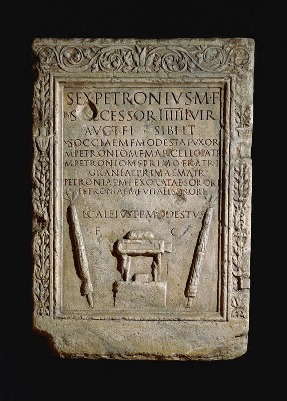 无人,竖图,黑色背景,古罗马,古代,摄影,徽章,底座,古代文明,拉丁文,美术工艺,彩图,影棚拍摄,浅浮雕,雕刻术