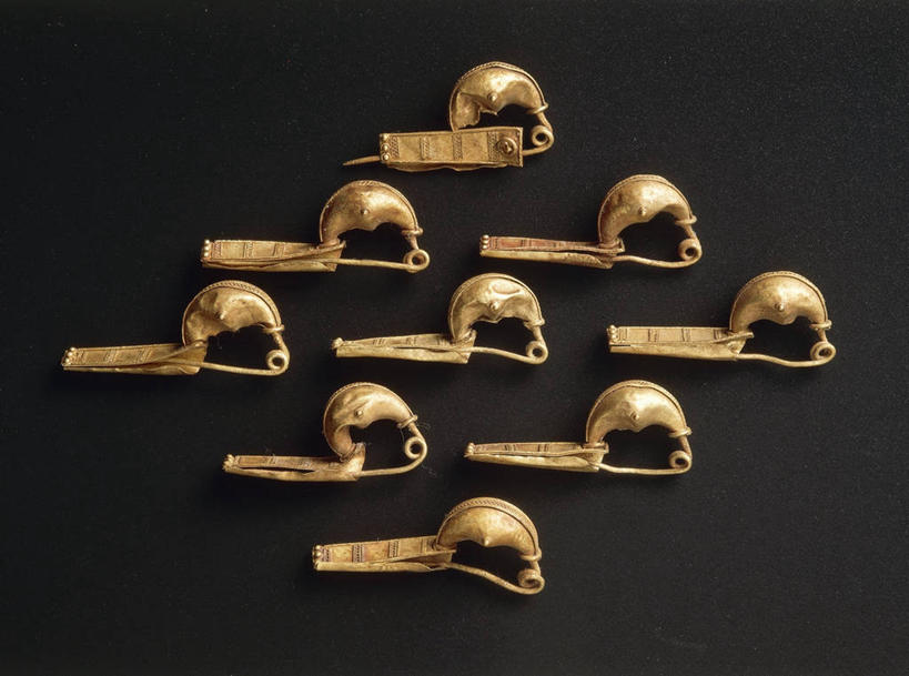 无人,横图,特写,侧面,珠宝,黑色背景,历史,摄影,考古学,扣环,水蛭,美术工艺,彩图,影棚拍摄