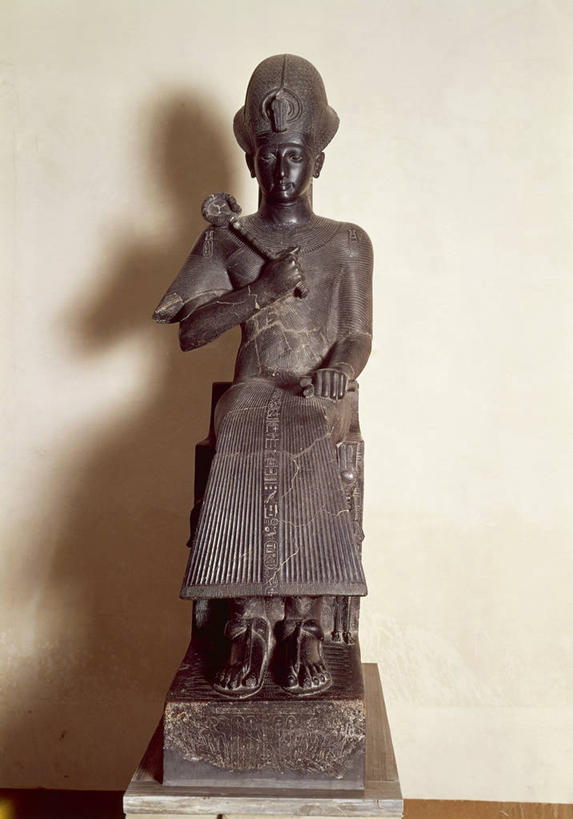 无人,坐,竖图,室内,雕塑,标志,雕像,符号,标识,古代,一个,摄影,单个,权威,法老,王座,性别符号,古埃及文明,古代文明,玄武岩,美术工艺,节杖,彩图,男性符号