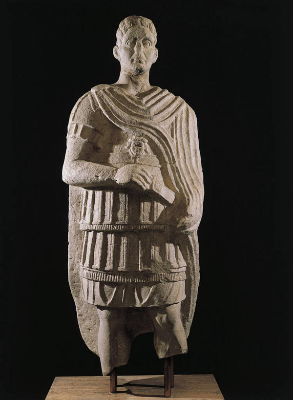 无人,站,握手,竖图,骄傲,士兵,黑色背景,标志,符号,历史,破坏,标识,破损,一个,摄影,单个,损坏,考古学,性别符号,美术工艺,搀手,拉手,手拉手,手握手,彩图,影棚拍摄,男性符号,过去