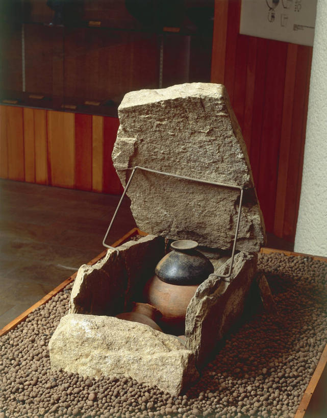 无人,博物馆,竖图,室内,白天,打开,鹅卵石,摄影,展览,考古学,坟墓,开启,古代文明,彩图,过去