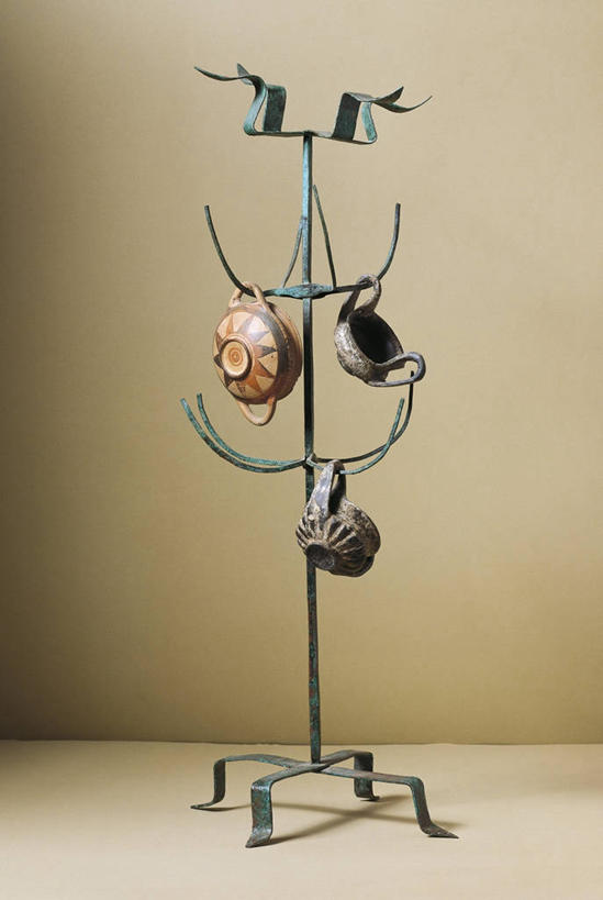 无人,竖图,室内,白天,吊挂,悬挂,挂,四个,陶器,摄影,吊钩,简单,手艺,厨房器具,古代文明,美术工艺,彩图