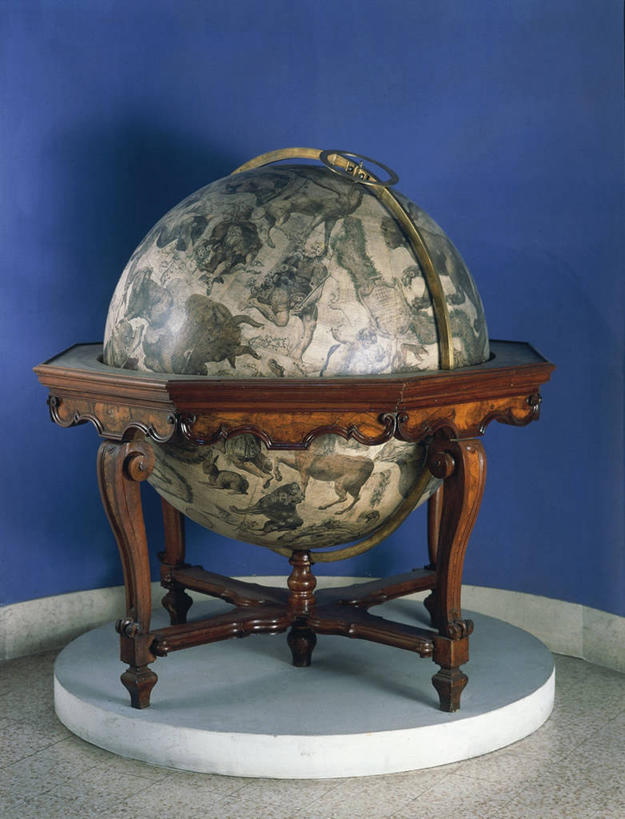 无人,竖图,特写,蓝色背景,木制,地球仪,方向,历史,一个,摄影,单个,指导,美术工艺,自然地理,彩图,旅行