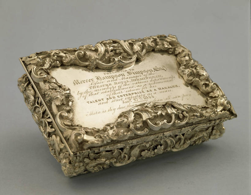 无人,横图,俯视,白色背景,银,雕塑,装饰,金属,文字,历史,盒子,古代,一个,财富,摄影,单个,古董,考古学,华贵,鼻烟壶,美术工艺,彩图,高角度拍摄,影棚拍摄