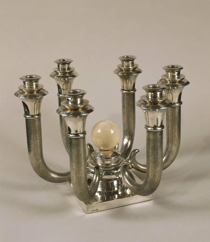 无人,竖图,特写,灰色背景,烛台,一个,灰色,摄影,单个,简单,美术工艺,彩图,影棚拍摄