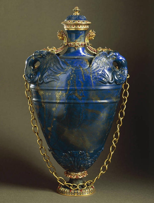 无人,竖图,特写,雕塑,烧瓶,历史,一个,摄影,褐色背景,单个,铁环,锁链,链条,铜,束缚,限制,巴洛克风格,约束,美术工艺,彩图,影棚拍摄,天青石