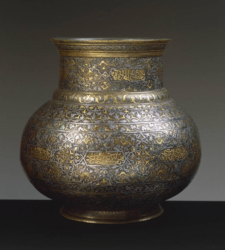 无人,竖图,特写,花瓶,雕塑,灰色背景,光线,光芒,历史,一个,灰色,摄影,单个,黄铜,创造力,想法,美术工艺,彩图,影棚拍摄