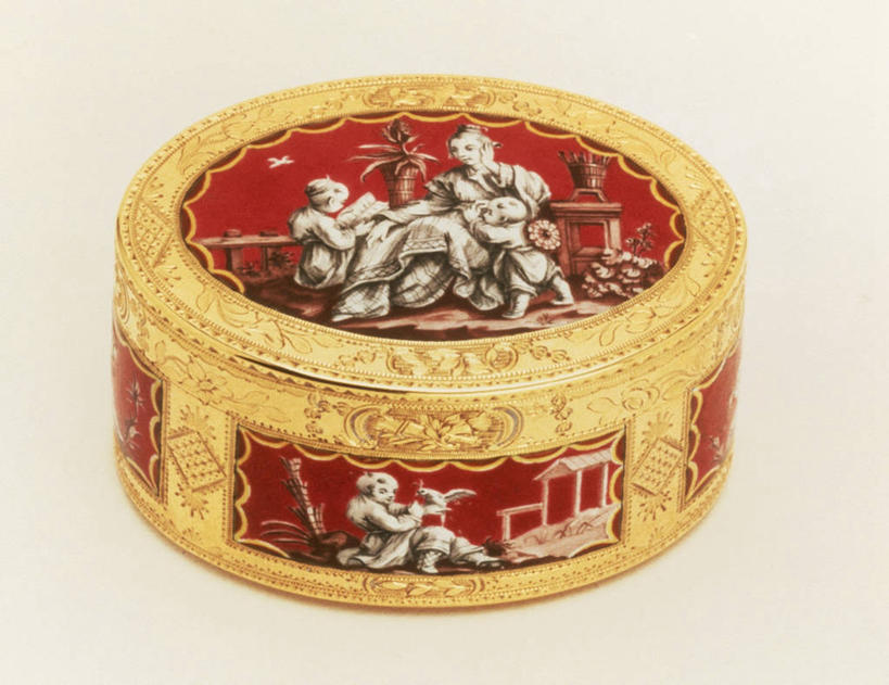 无人,横图,珐琅,珠宝,黄色背景,历史,首饰盒,盒子,一个,摄影,单个,复杂,华贵,18世纪,美术工艺,烟草,彩图,影棚拍摄