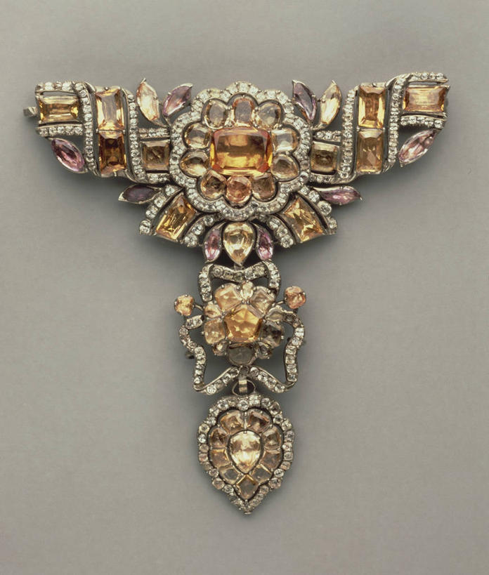 无人,竖图,特写,正面,项链,珠宝,灰色背景,一个,灰色,摄影,单个,18世纪,紫水晶,美术工艺,黄玉,彩图,影棚拍摄