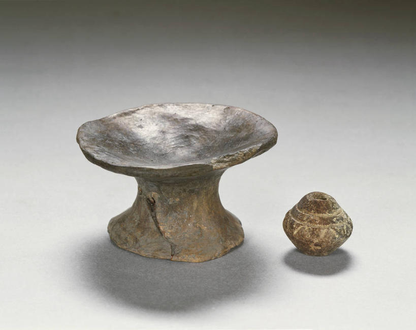 无人,横图,灰色背景,陶瓷制品,纺织,古代,两个,灰色,盘子,摄影,古代文明,纺锤,美术工艺,史前时代,彩图,影棚拍摄