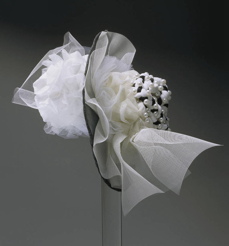 无人,横图,竖图,特写,民族服装,时尚,波纹,灰色背景,历史,一个,白色,灰色,幻想,摄影,单个,创造力,想法,美术工艺,设计,彩图,影棚拍摄,传统服装,民俗服,传统文化