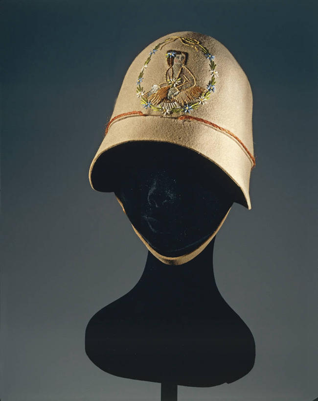 无人,竖图,时尚,帽子,刺绣,灰色背景,丝绸,米色,摄影,高雅,剪影,意大利文化,设计,彩图,影棚拍摄,拟人