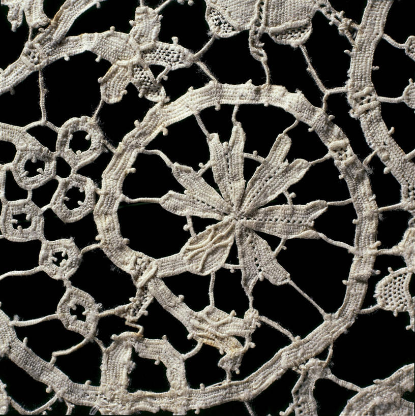 无人,竖图,方图,特写,纺织品,刺绣,黑色背景,花纹,花边,历史,花,一个,工艺品,摄影,单个,部分,创造力,脆弱,拼接,针织品,式样,美术工艺,彩图,全画面,全框架,全帧,影棚拍摄,全画幅