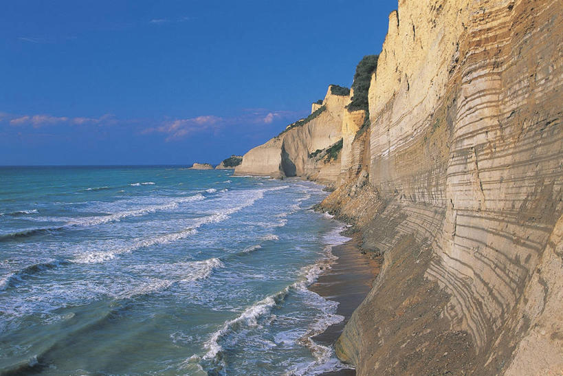 无人,横图,室外,白天,海浪,海洋,美景,水,希腊,欧洲,波纹,岛,地平线,海岸线,景观,流水,水平线,悬崖,云,图像,蓝色,风景,天空,自然,波浪,概念,景色,摄影,宁静,碰撞,地中海,岩层,地中海文化,南欧,自然风光,主题,自然现象,地貌,构图,潮汐,科孚,自然地理,海滩,岩石,彩图,旅行,时空,传统文化,艾奥尼亚群岛,爱奥尼亚海