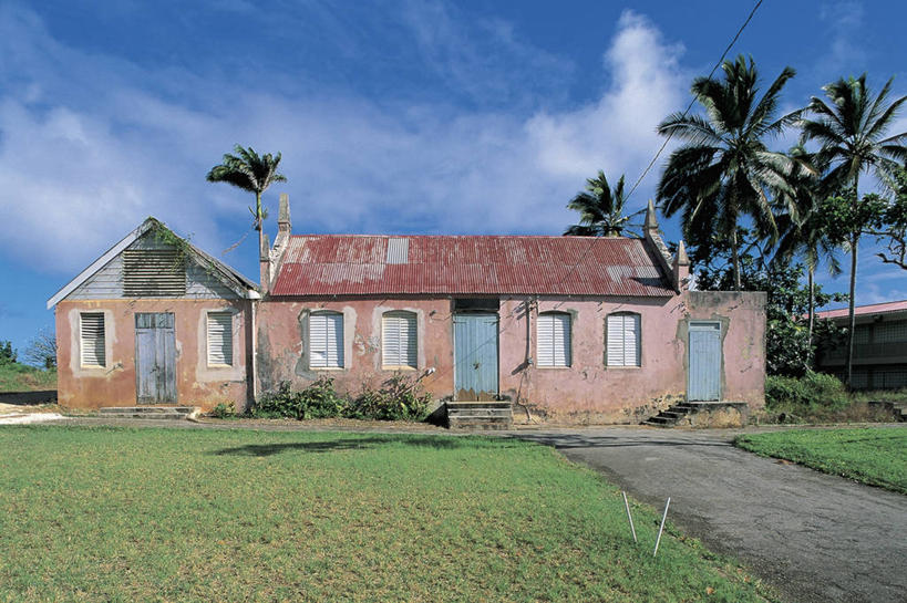 无人,家,横图,室外,白天,草坪,植物,别墅,窗户,门,建筑,棕榈树,加勒比海,巴巴多斯,关闭,阴影,百叶窗,房屋,庭院,屋子,岛,云,公寓,图像,洋房,楼房,住宅,草,树,天空,大西洋,摄影,人造,北美,西印度群岛,封闭,主题,美洲,自然现象,地貌,小安的列斯群岛,构图,彩图,房子,时空,传统文化,状态