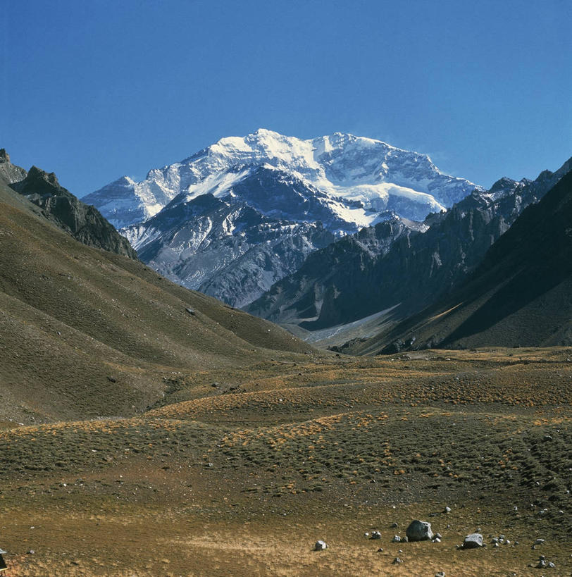 无人,方图,室外,白天,旅游,度假,美景,山,山脉,雪,雪山,阿根廷,地形,景观,山顶,图像,娱乐,风景,天空,自然,享受,休闲,概念,景色,南美,放松,摄影,宁静,拉丁美洲,自然风光,主题,美洲,地貌,万里无云,构图,阿空加瓜山,安地斯山脉,自然地理,岩石,彩图,旅行,时空