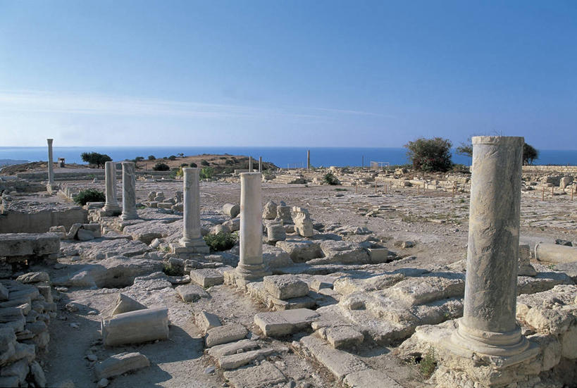 无人,横图,室外,白天,海洋,水,植物,城市,建筑,塞浦路斯,亚洲,阴影,柱子,地平线,水平线,图像,历史,废墟,树,蓝色,天空,摄影,考古学,中东,地中海文化,南欧,希腊文化,主题,自然现象,构图,古代文明,利马索尔,彩图,旅行,时空,传统文化,状态