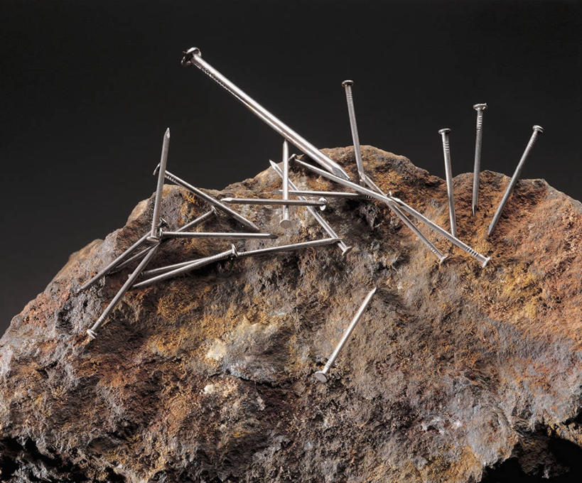 无人,横图,室内,特写,静物,黑色背景,粗糙,钉子,工具,图像,黑色,自然,摄影,矿产,毛糙,矿物,主题,自然现象,构图,地质学,矿物质,天然磁石,自然地理,彩图,影棚拍摄,时空,粗拙,状态,金属矿产