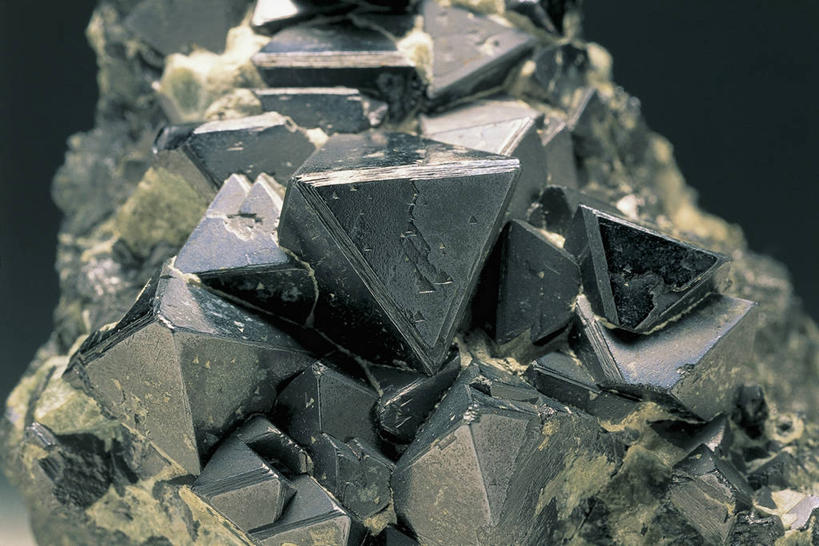 无人,横图,室内,特写,静物,黑色背景,粗糙,图像,黑色,自然,摄影,矿产,毛糙,矿物,主题,自然现象,构图,地质学,矿物质,天然磁石,自然地理,岩石,彩图,影棚拍摄,时空,粗拙,状态,金属矿产