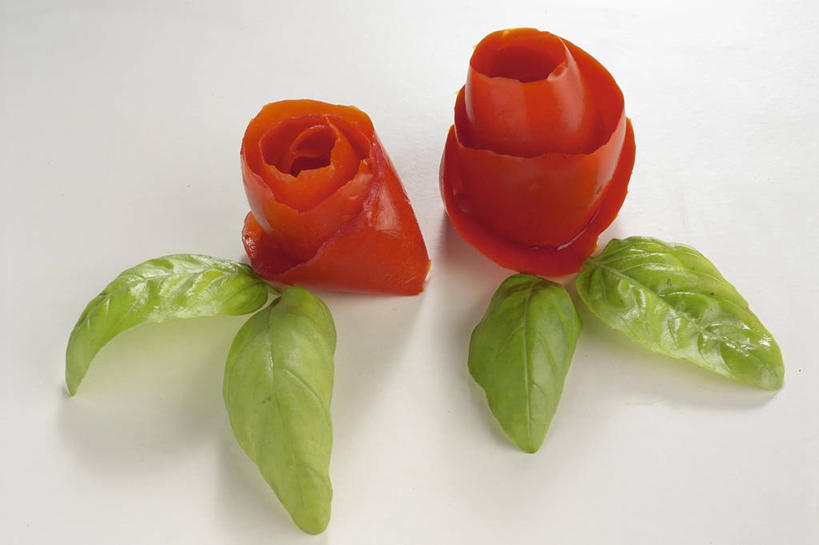 无人,横图,俯视,室内,白色背景,玫瑰,蔬菜,西红柿,叶子,准备,阴影,装饰,饮食,做,摄影,罗勒,彩图,高角度拍摄,影棚拍摄,装饰菜