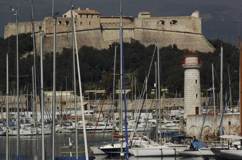 无人,横图,室外,白天,水,建筑,船,法国,欧洲,停靠,历史,树,运输,摄影,保护,普罗旺斯,要塞,地中海文化,停泊,法国文化,滨海阿尔卑斯,帆樯,桅竿,彩图,旅行,安提布,帆柱,过去