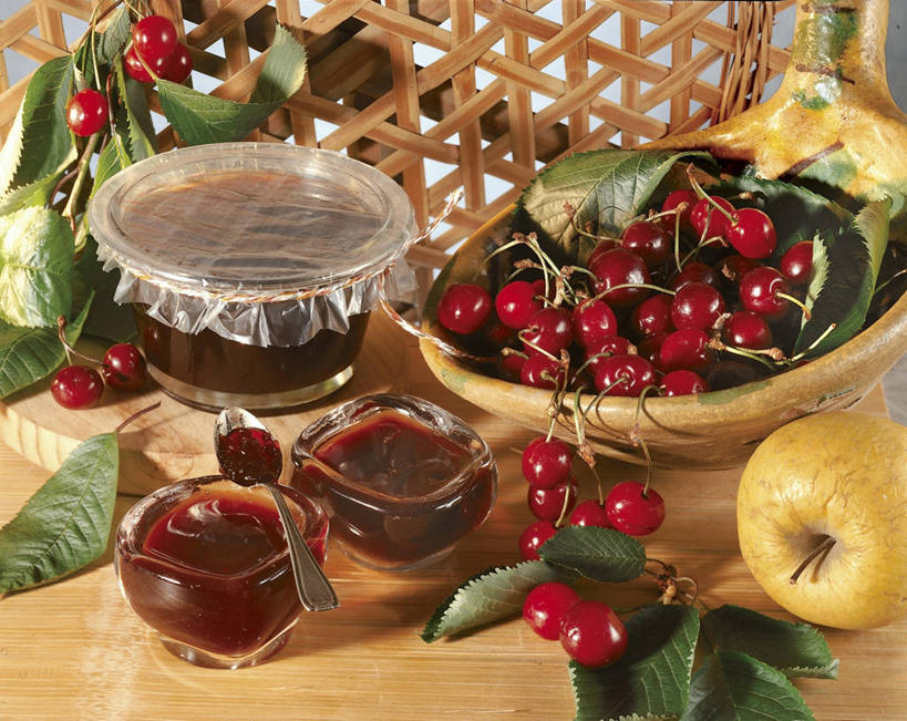 无人,横图,室内,特写,烹饪,桌子,苹果,樱桃,静物,水果,叶子,许多,篮子,料理,食品,很多,杯,菜肴,美食,饮食,食物,青苹果,摄影,佳肴,泡椒,保存,清新,酸黄瓜,广口瓶,健康食物,彩图,传统文化,成分