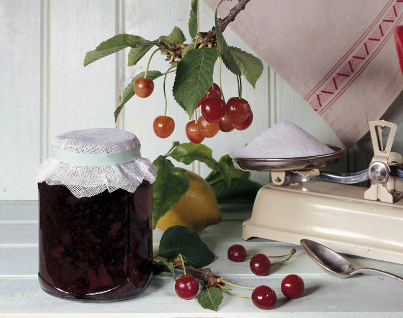 无人,横图,室内,特写,烹饪,柠檬,樱桃,静物,水果,叶子,料理,食品,糖,枝,菜肴,美食,饮食,食物,汤匙,摄影,佳肴,泡椒,测量工具,准确,保存,清新,酸黄瓜,广口瓶,柑橘属,健康食物,秤,彩图,欧洲酸樱桃,传统文化,成分