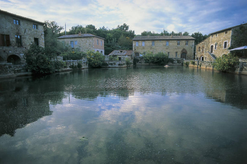 无人,横图,室外,白天,水,建筑,意大利,欧洲,反射,云,树,天空,温泉池,摄影,地中海文化,自然现象,意大利文化,托斯卡纳区,维得斯卡,彩图