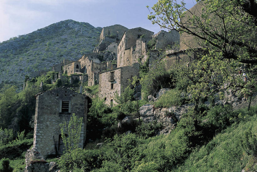 无人,横图,室外,白天,旅游,度假,美景,山,建筑,意大利,欧洲,景观,娱乐,树,天空,自然,享受,休闲,景色,放松,摄影,地中海文化,自然风光,意大利文化,彩图,莫利塞