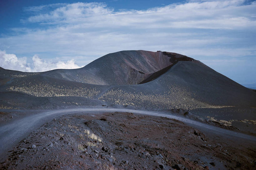 无人,横图,室外,白天,旅游,度假,火山,美景,路,意大利,欧洲,火山口,景观,云,娱乐,天空,自然,享受,休闲,景色,放松,摄影,宁静,西西里,地中海文化,自然风光,自然现象,意大利文化,埃特纳火山,自然地理,活火山,彩图